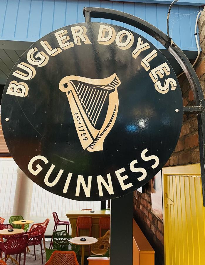 Bugler Doyles Bar & Townhouse Hotel Wexford Exterior foto